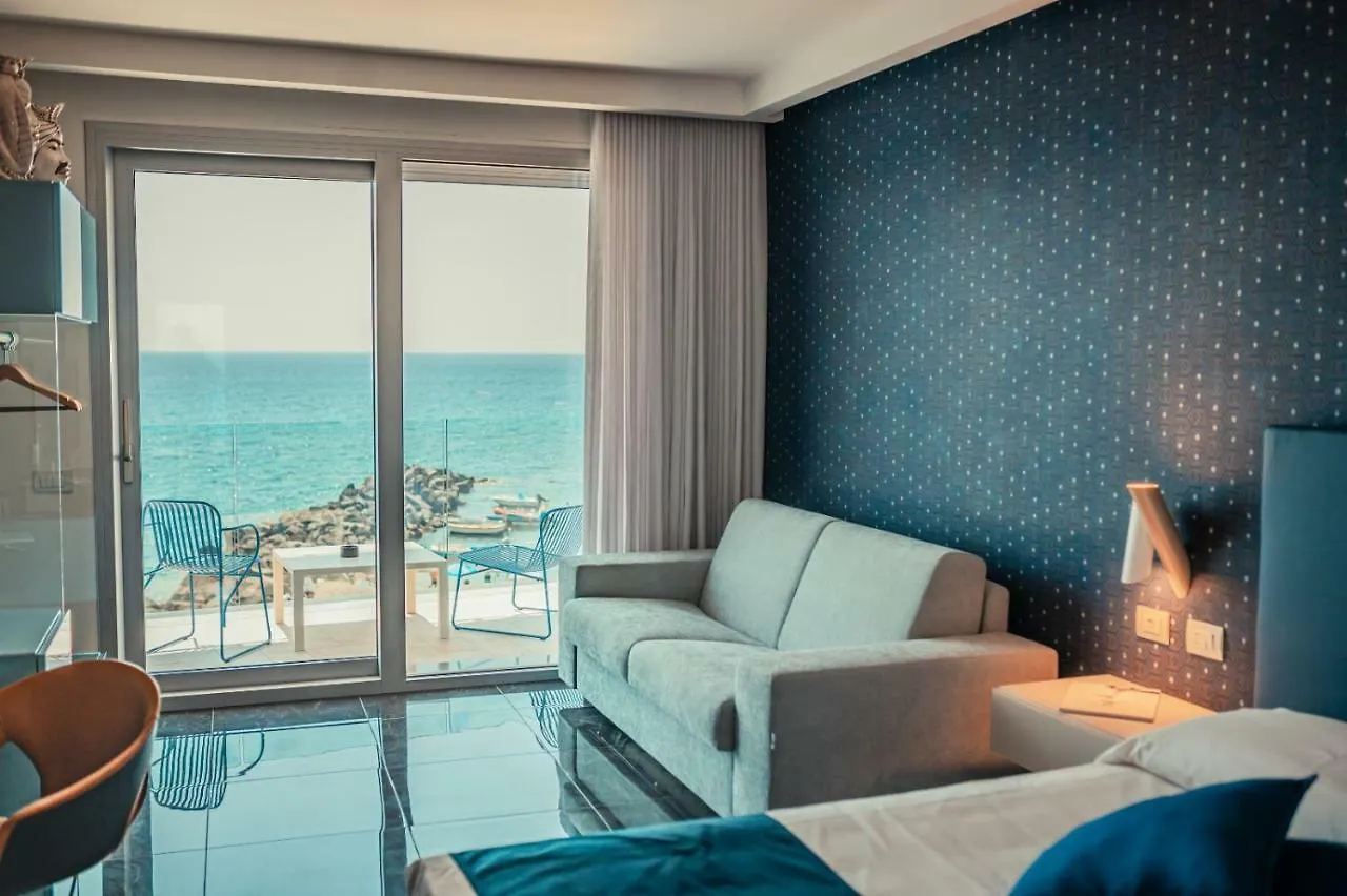 Nautilus Hotel Giardini Naxos 4*,