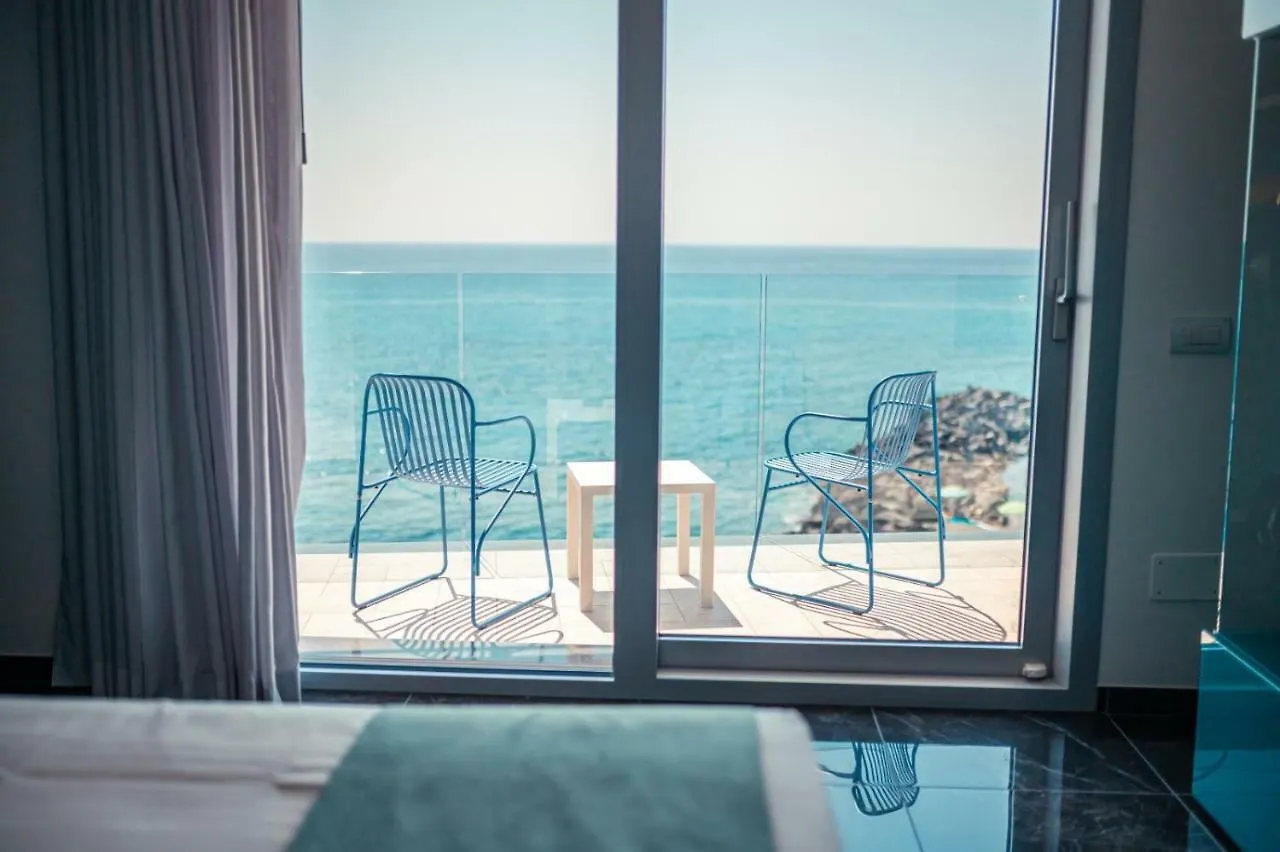 Nautilus Hotel Giardini Naxos 4*,